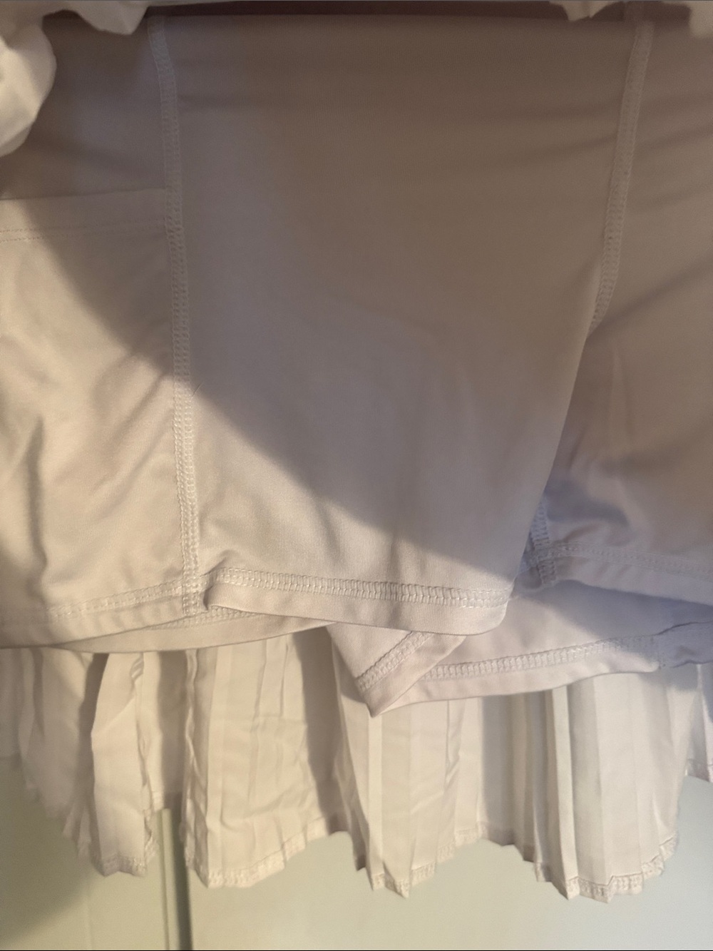 Jessica Simpson White Pleated Circle Skirt - Picture 3 of 5